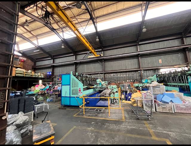 1,850M² WAREHOUSE FOR SALE IN CHLOORKOP